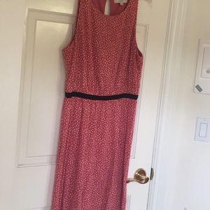 Great in trend coral print dress